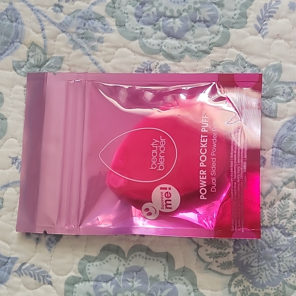 Makeup Application Bundle - Picture 5 of 5
